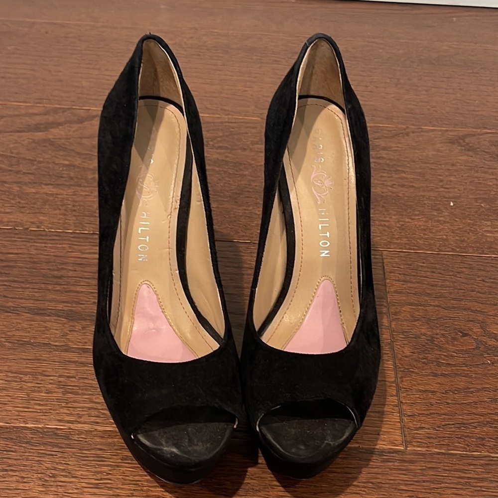 PARIS Hilton Women’s Black Suede Peep Toe Platform Pump Size 8.5 - Picture 2 of 6